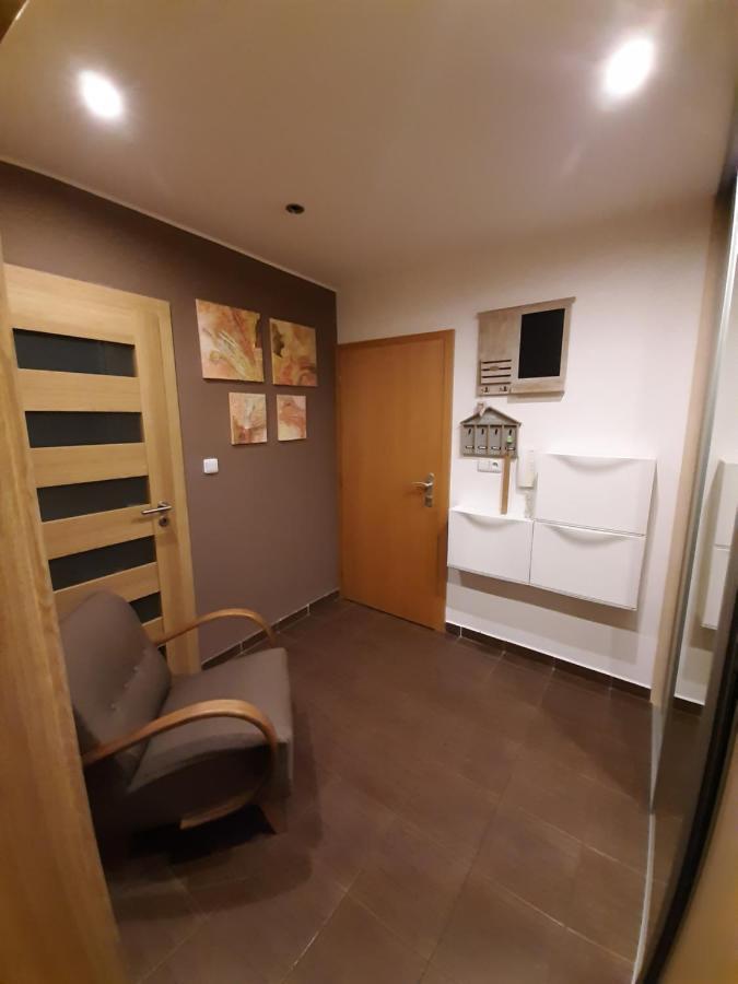 דירות Liptovský Mikuláš Apartman Ca' Fam מראה חיצוני תמונה