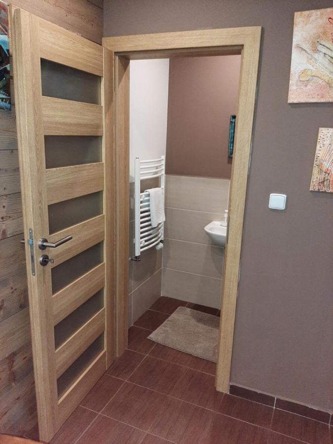 דירות Liptovský Mikuláš Apartman Ca' Fam מראה חיצוני תמונה